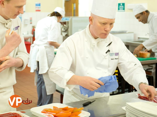 Du học Singapore chứng chỉ nghề nấu ăn tại trường MDIS sinh viên sẽ nhận được bằng từ Anh Quốc