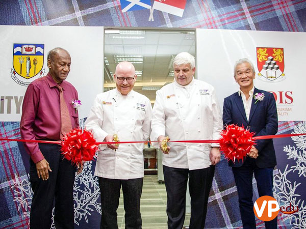 trường MDIS Singapore đưa vào hoạt động 2 cơ sở mới là MDIS bakery và culinary, được sáng lập bởi Mr Gary Maclean- quán quân cuộc thi BBC’s MasterChef 2016