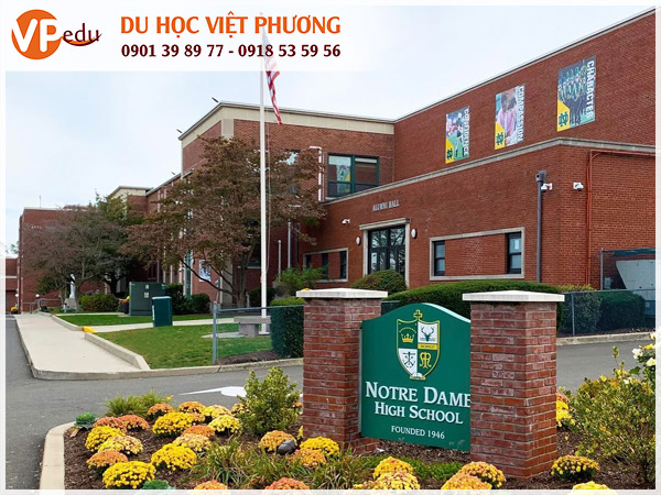 Trường trung học Notre Dame High School, Mỹ