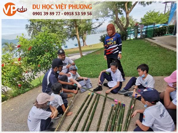 Các giờ học thực hành, chương trình ngoại khóa