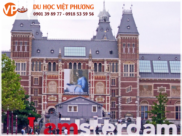 Đại học Amsterdam, Hà Lan được đánh giá cao trên các bảng xếp hạng thế giới