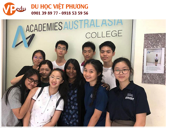 Academies Australasia là hệ thống trường nghề tư thục có 18 trường cao đẳng, mỗi trường đều có giấy phép hoạt động như một cơ sở giáo dục.