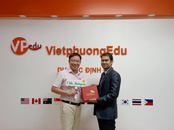 Đại diện Education Malaysia Global Services ghé thăm văn phòng VPEDU